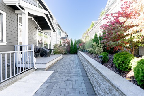 16755 16A Avenue, Surrey, BC 