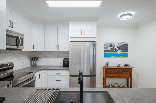 204-1255 Best Street, White Rock, BC 
