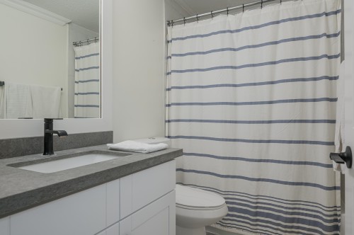 204-1255 Best Street, White Rock, BC 
