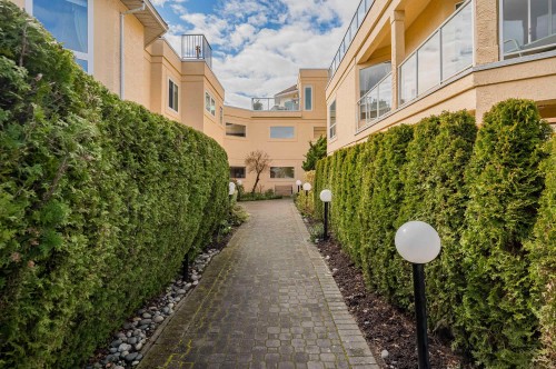 204-1255 Best Street, White Rock, BC 
