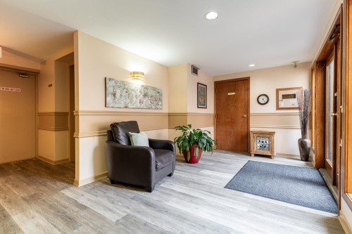 204-1255 Best Street, White Rock, BC 