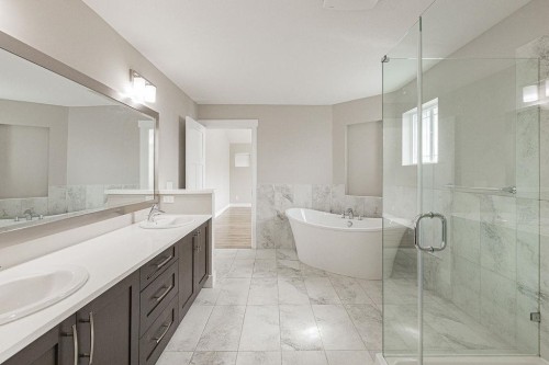 20443 83A Avenue, Langley, BC - Indoor Photo Showing Bathroom
