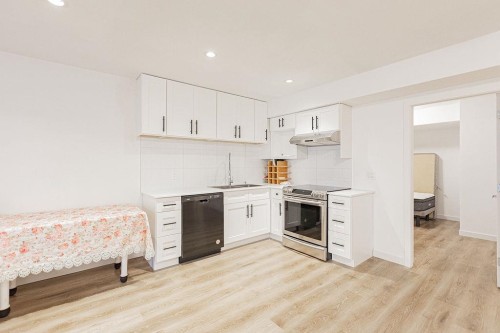 20443 83A Avenue, Langley, BC - Indoor Photo Showing Kitchen