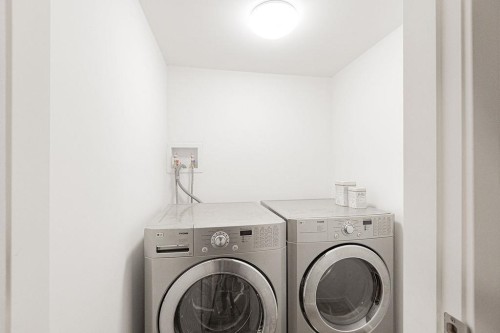 20443 83A Avenue, Langley, BC - Indoor Photo Showing Laundry Room