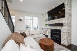 44-8068 207 Street Langley, BC V2Y 0M9