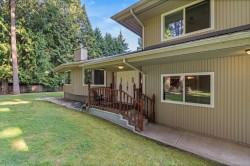 13514 20 Avenue Surrey, BC V4A 1Z6