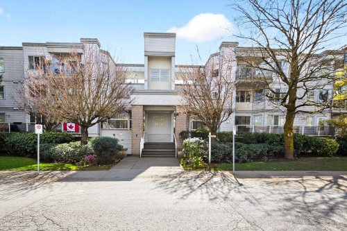 303-20240 54a Avenue  Langley, BC V3A 3W7