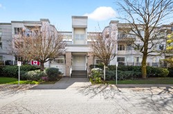 303-20240 54a Avenue Langley, BC V3A 3W7