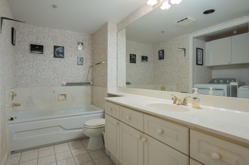 103-5776 200 Street, Langley, BC 