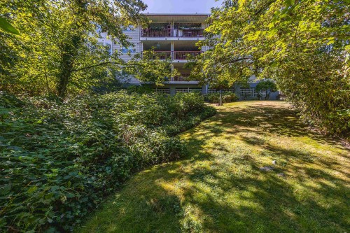 103-5776 200 Street, Langley, BC 
