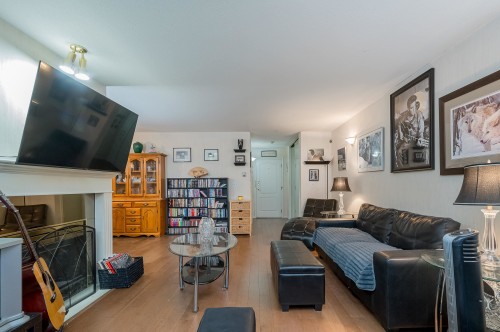 103-5776 200 Street, Langley, BC 