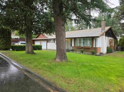 10977 Wren Crescent Surrey, BC V3R 5A1