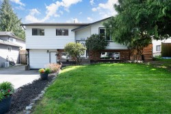 30-27052 34a Avenue Langley, BC V4W 3H3