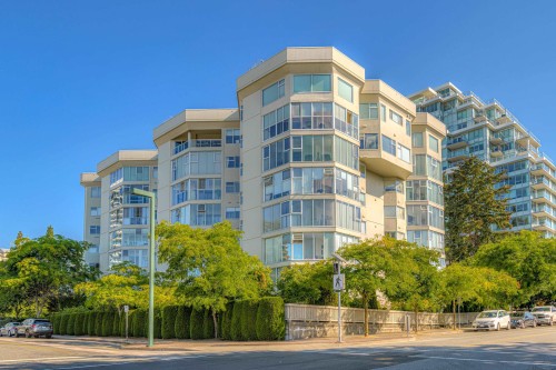 704-1442 Foster Street  White Rock, BC V4B 3X7