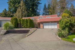 2443 Rideau Street Abbotsford, BC V2T 3N3