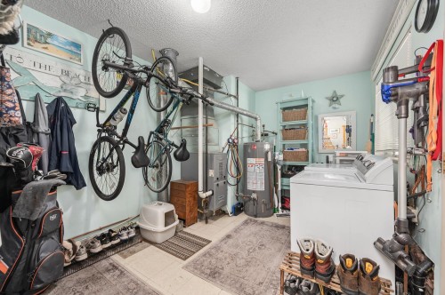 12332 24 Avenue, Surrey, BC 