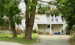 15695 Thrift Avenue  White Rock, BC V4B 2M3