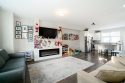 57-14541 Winter Crescent Surrey, BC V4P 0G5