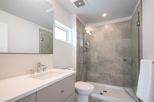24-2070 Oak Meadows Drive, Surrey, BC 