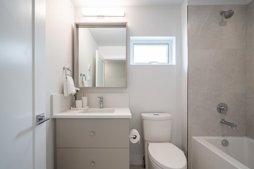 24-2070 Oak Meadows Drive, Surrey, BC 