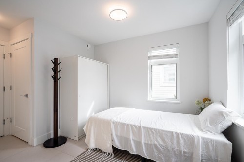 24-2070 Oak Meadows Drive, Surrey, BC 