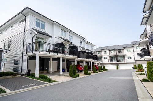 24-2070 Oak Meadows Drive, Surrey, BC 