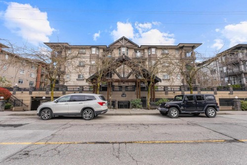 206-5488 198 Street  Langley, BC V3A 1G2