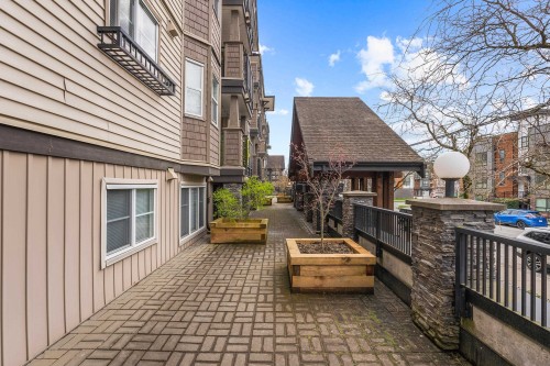 206-5488 198 Street, Langley, BC 
