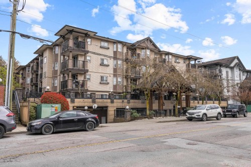 206-5488 198 Street, Langley, BC 
