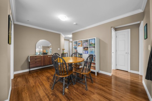 206-5488 198 Street, Langley, BC 
