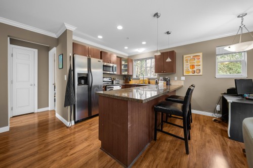 206-5488 198 Street, Langley, BC 