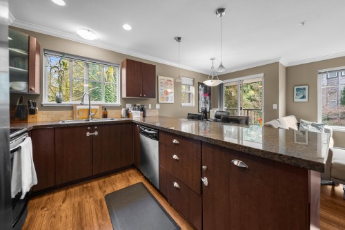 206-5488 198 Street, Langley, BC 