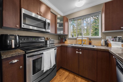206-5488 198 Street, Langley, BC 