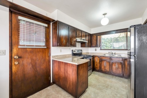 14237 69 Avenue, Surrey, BC 