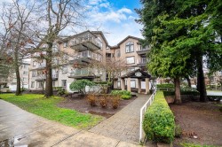 304-20288 54 Avenue  Langley, BC V3A 3W3