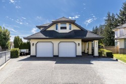 8573 142 Street Surrey, BC V3W 0S3