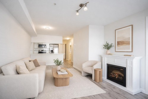 215-5650 201a Street  Langley, BC V3A 0B3