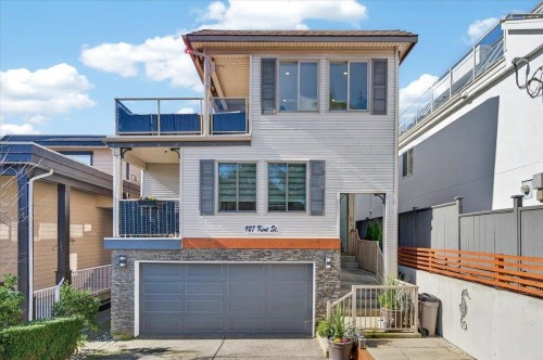927 Kent Street  White Rock, BC V4B 4S9