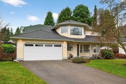 885 165 Street Surrey, BC V4A 9C1