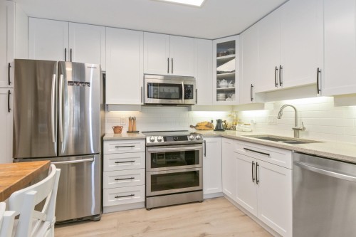 103-17727 58 Avenue  Surrey, BC V3S 1L5