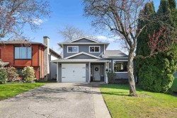 2922 Wiggins Place Langley, BC V2Y 1E9