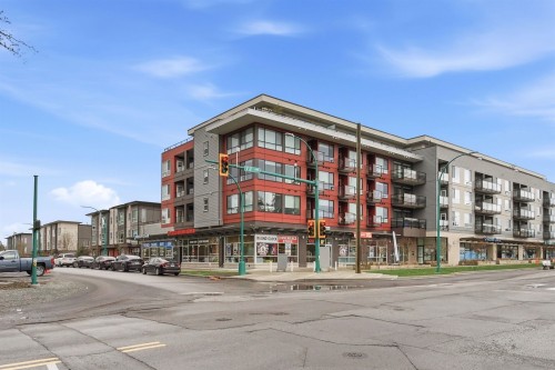 305-18811 72 Avenue  Surrey, BC V4N 1M9