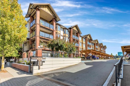 140-5660 201a Street  Langley, BC V3A 0B4