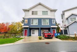 23-19330 Fairway Drive Surrey, BC V3S 0B7