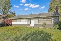 10366 145a Street Surrey, BC V3R 3S1