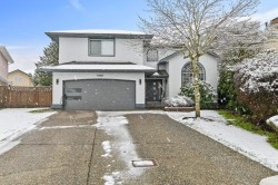 13698 58 Avenue Surrey, BC V3X 3H9