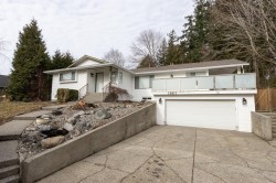 13811 17 Avenue Surrey, BC V4A 7C2