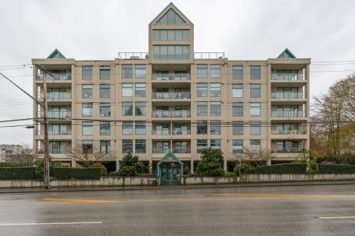 303-15466 North Bluff Road  White Rock, BC V4B 3G1