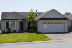 3345 Siskin Drive Abbotsford, BC V2T 6T4