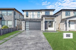 11775 82b Avenue Delta, BC V4C 2E8